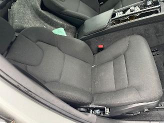 Volvo V-60 2.0 B3 AUTOMAAT BJ 2022 Momentum Busines picture 21