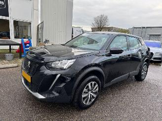 Vaurioauto  passenger cars Peugeot e-2008 EV Active 50 kWh 2023/2