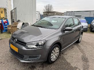 damaged passenger cars Volkswagen Polo 1.4-16V Comfortline BJ 2010 234.133 KM 2010/1
