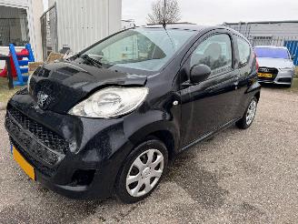 damaged passenger cars Peugeot 107 1.0-12V XR BJ 2010 147.936 KM 2010/6