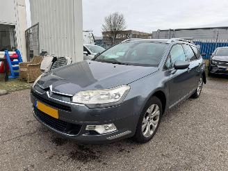 Voiture accidenté Citroën C5 Tourer 1.6 THP Business BJ 2011 196.606 KM 2011/4