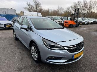 damaged passenger cars Opel Astra 1.0 Business+ 2016/9