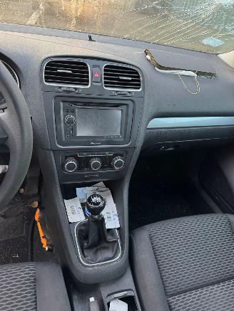 Volkswagen Golf 1.2 TSI Tour picture 13