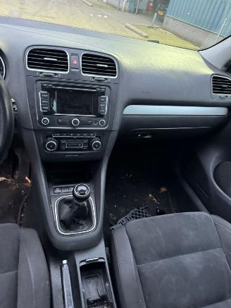 Volkswagen Golf 2.0 TDI Highline picture 14