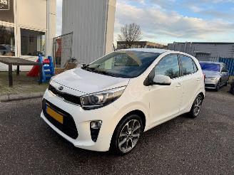 Vaurioauto  passenger cars Kia Picanto 1.0 CVVT Design Edition 2019/5