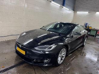 Auto incidentate Tesla Model S 75D Base 2018/12