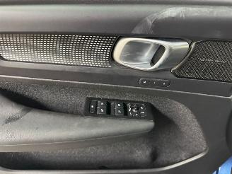 Volvo XC40 Recharge P8 AWD R-Design picture 14