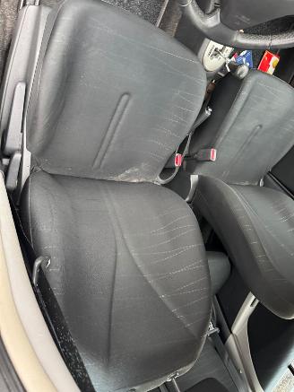 Toyota Yaris 1.3 VVTi Sol MMT AUTOMAAT BJ 2008 140.772 KM picture 10