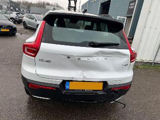 Volvo XC40 1.5 T3 R-Design AUTOMAAT picture 4