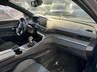 Peugeot 5008 1.2 PureTech Blue Lease Premium picture 16