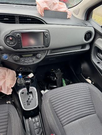 Toyota Yaris 1.5 Hybrid Dynamic AUTOMAAT picture 14