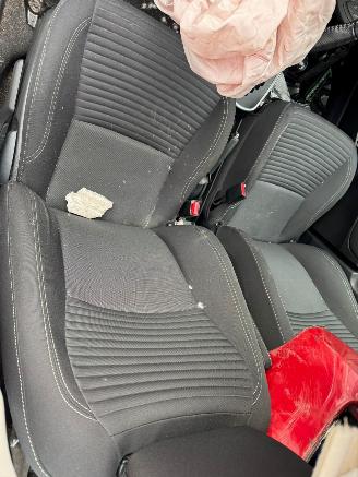 Toyota Yaris 1.5 Hybrid Dynamic AUTOMAAT picture 18