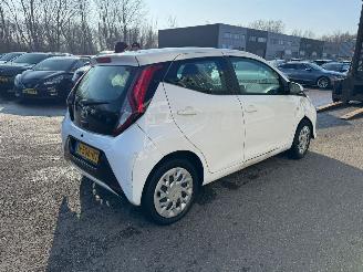 Toyota Aygo 1.0 VVT-i AUTOMAAT X PLAY picture 3