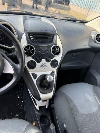 Ford Ka 1.2 Titanium X picture 10