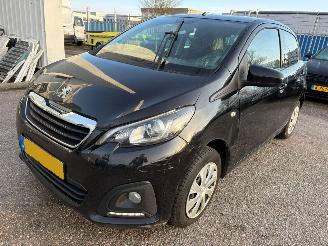 uszkodzony samochody osobowe Peugeot 108 1.0 AUTOMAAT  e-VTi Active 2018/3