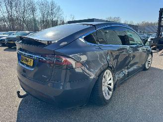 Tesla Model X 75D Base picture 5