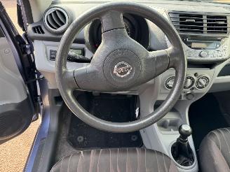 Nissan Pixo 1.0 Acenta picture 11