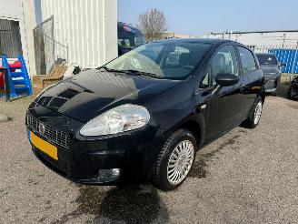 Damaged car Fiat Grande Punto 1.4 Dynamic 2007/11