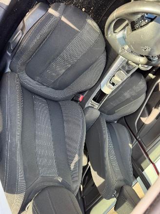 Peugeot 308 SW 1.6 BlueHDI Blue Lease picture 17