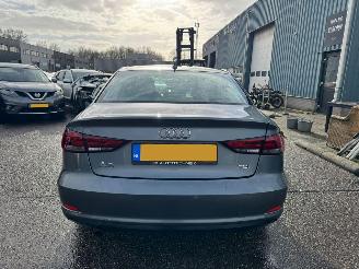 Audi A3 Limousine 1.6 TDI Pro Line picture 4