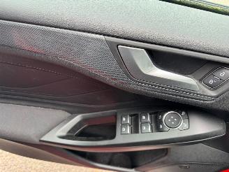 Ford Focus 1.0 EcoBoost ST panoramadak  Line Business picture 17