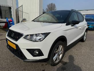 uszkodzony samochody osobowe Seat Arona 1.0 TSI Xcellence Business Intense 2018/5