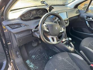 Peugeot 208 1.4 AUTOMAAT  e-HDi Blue Lease picture 8