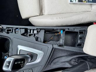 BMW 3-serie 320i  AUTOMAAT Luxury Edition picture 14