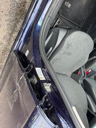 Citroën C3 1.2 PureTech Selection picture 7