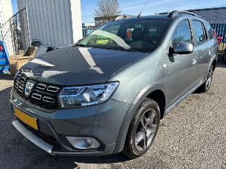 Dacia Logan MCV 0.9 TCe Stepway picture 1