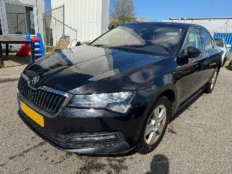 Vaurioauto  passenger cars Skoda Superb 1.5 AUTOMAAT TSI ACT Business Edition 2022/2