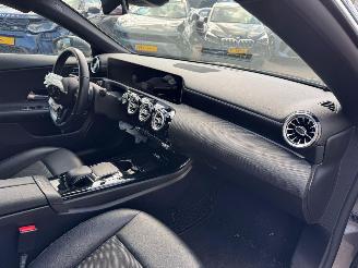 Mercedes Cla-klasse Shooting Brake 180 Advantage picture 12