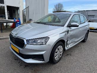 damaged passenger cars Skoda Fabia 1.0 TSI Ambition 2023/5