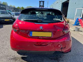 Peugeot 208 1.2 PureTech Allure picture 4