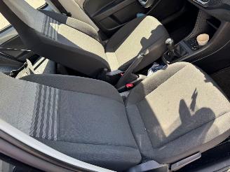 Volkswagen Up! 1.0 picture 18