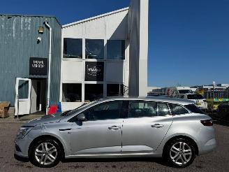 Renault Mégane Estate 1.2 TCe Life picture 2