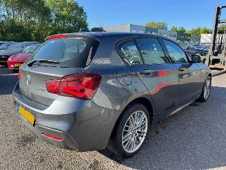 BMW 1-serie 120i Executive picture 6