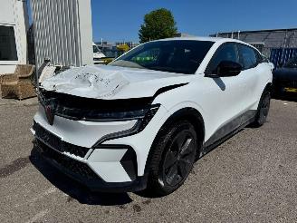 Unfallwagen Renault Mégane E-Tech comfort range evolution business 60 kWh 2025/9