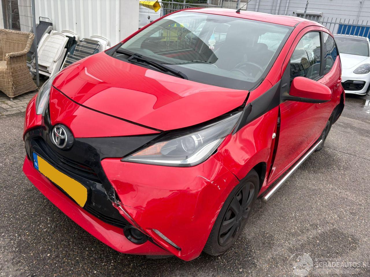 Toyota Aygo 1.0 VVT-i x-play