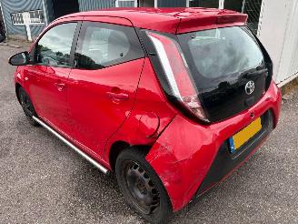 Toyota Aygo 1.0 VVT-i x-play picture 3