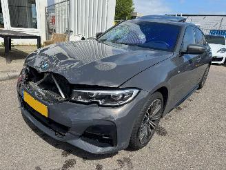 Unfallwagen BMW 3-serie 320i AUTOMAAT High Executive 2019/9