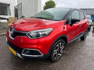 Unfallwagen Renault Captur 0.9 TCe Helly Hansen 2015/1