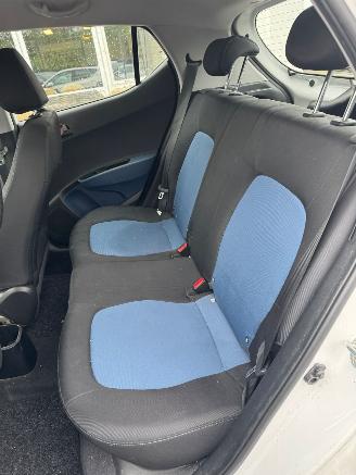 Hyundai I-10 Hyundai i10 1.0i i-Motion Comfort picture 18
