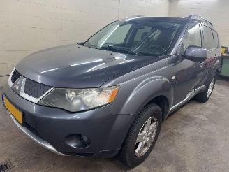 Unfallwagen Mitsubishi Outlander 2.4 Inspire 2WD LPG 2009/5