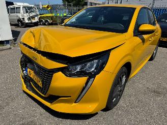 Voiture accidenté Peugeot 208 1.2 PureTech Active Pack 2021/9
