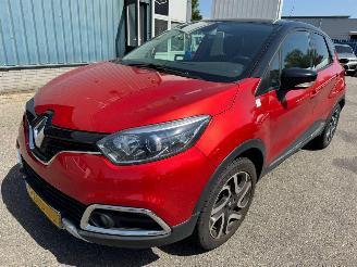 Renault Captur 0.9 TCe Helly Hansen picture 1