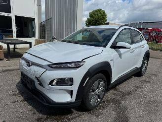 Hyundai Kona EV Premium 64 kWh picture 1