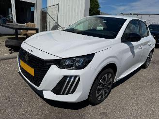 Voiture accidenté Peugeot e-208 EV Active 50 kWh 2024/5