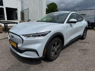 skadebil auto Ford Mustang Mach-e RWD 75 kWh 2021/11