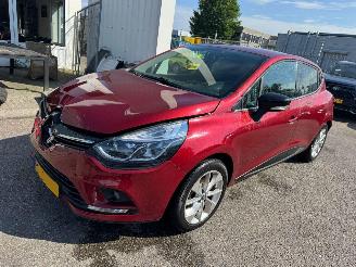 Auto incidentate Renault Clio 0.9 TCe Limited 2016/11